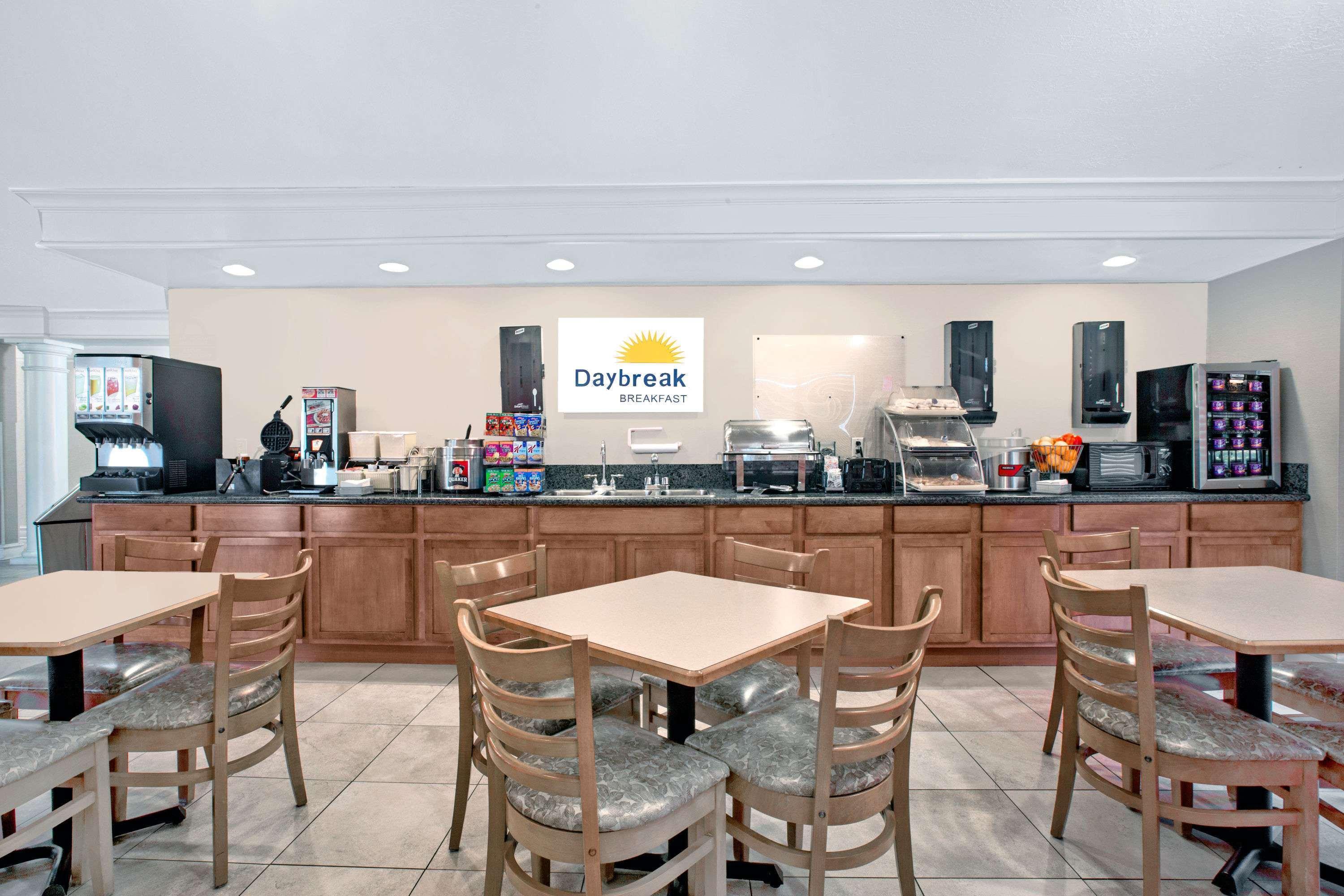 Days Inn By Wyndham Casper Zewnętrze zdjęcie